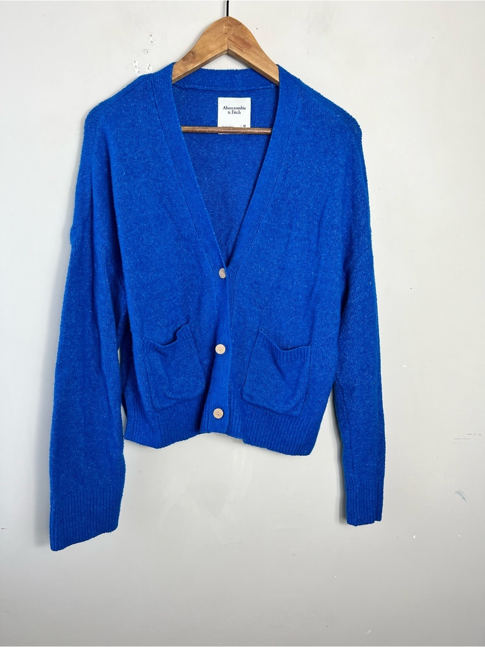 Abercrombie & Fitch long sleeve button through cardi In Blue Size Medium Slouchy